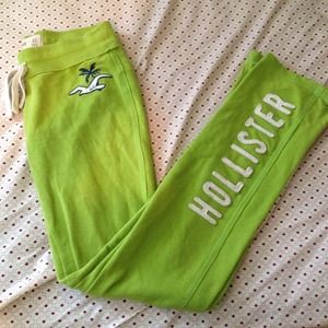 🔄TRADED Green Hollister sweat pants