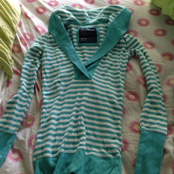 American Eagle Hooded Henley Size Xs