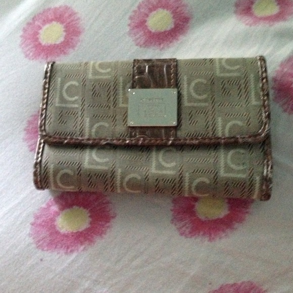 Liz Claiborne Wallet Tan