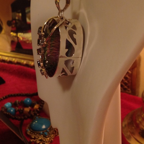 PENDANT - Picture 4 of 4