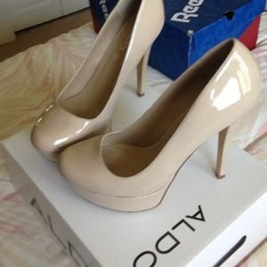 Aldo nude pumps size 8