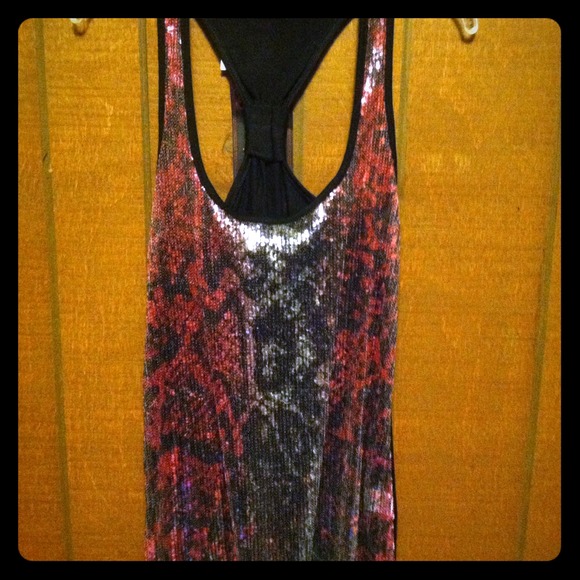⚡FLASH SALE ⚡Pink, black, & silver sequin tank