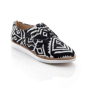 *HOST PICK!!!* Frankie Oxford