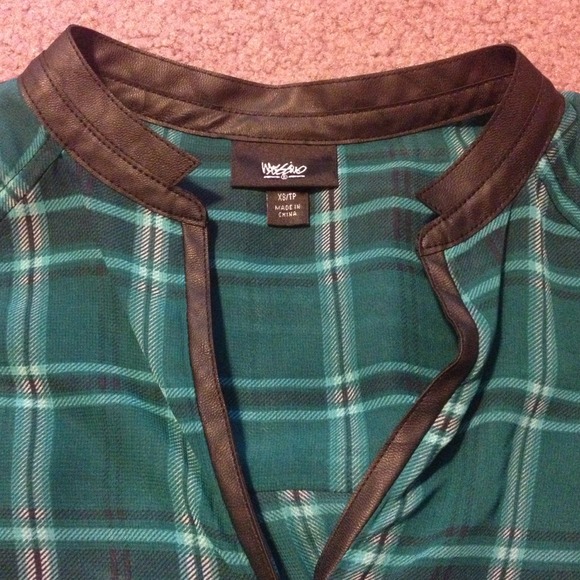 Long sleeved shirt - Picture 3 of 3