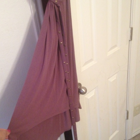 Adorable hi-low dress with belt - Picture 3 of 4