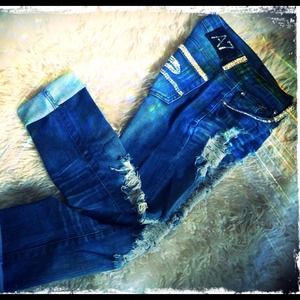 A7 rhinestone distressed jeans that will amaze!