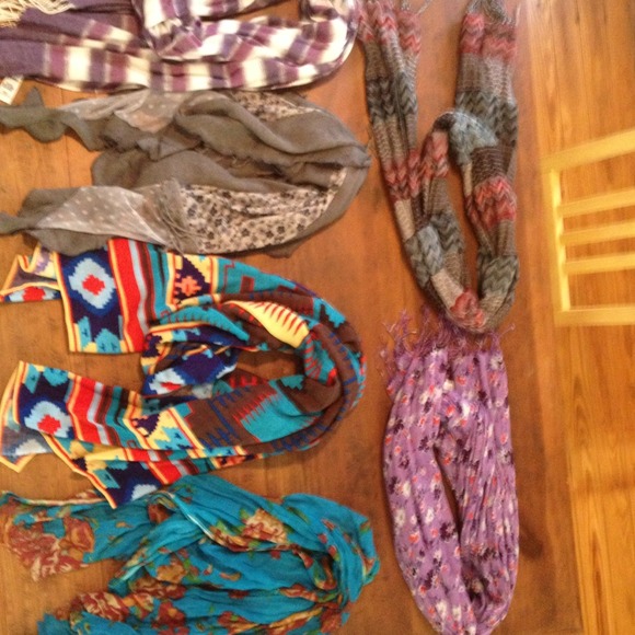 Scarfs!! - Picture 4 of 4