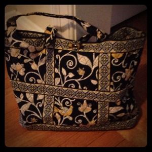 Vera bradley like new grand tote