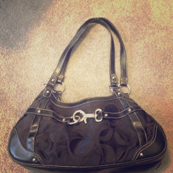 Black hand bag