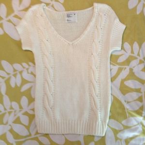 Bundle! Adorable short sleeve sweater and ring