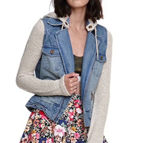❤️SOLD❤️ Billabong Rev Up denim sweater jacket