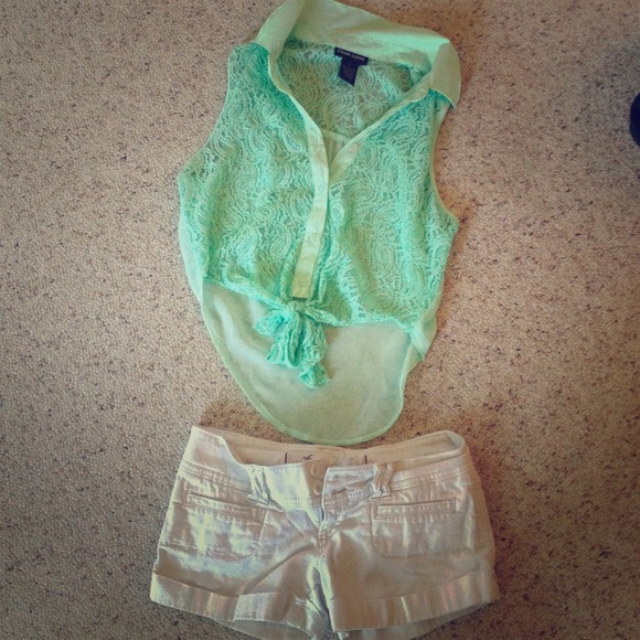 ❌SOLD❌ Summer outfit!