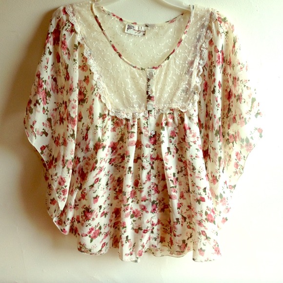 Floral lace blouse
