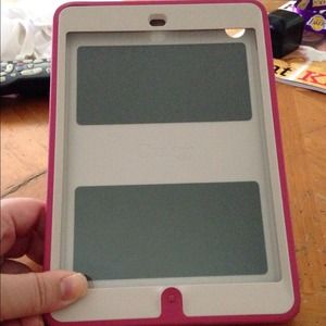 iPad Mini OtterBox case 📍REDUCED!