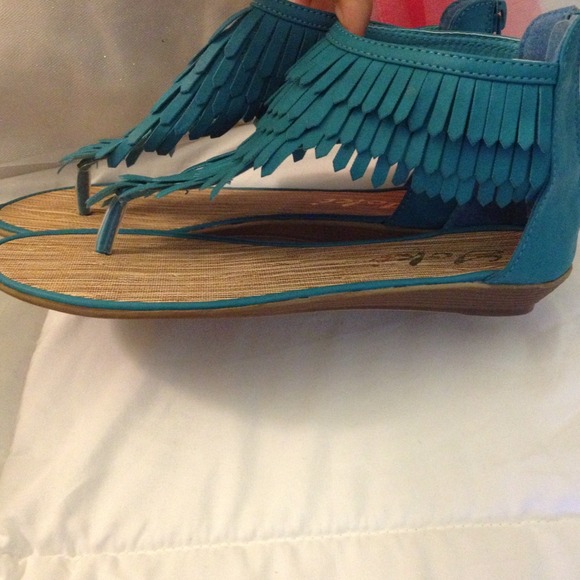 Turquoise sandals - Picture 3 of 3