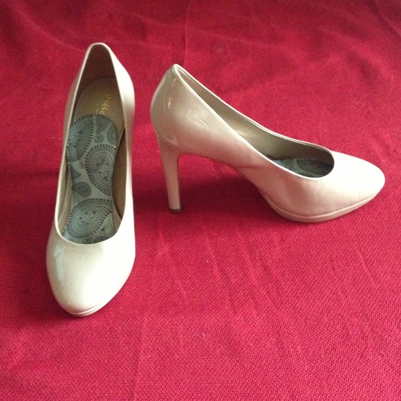 Nude heels