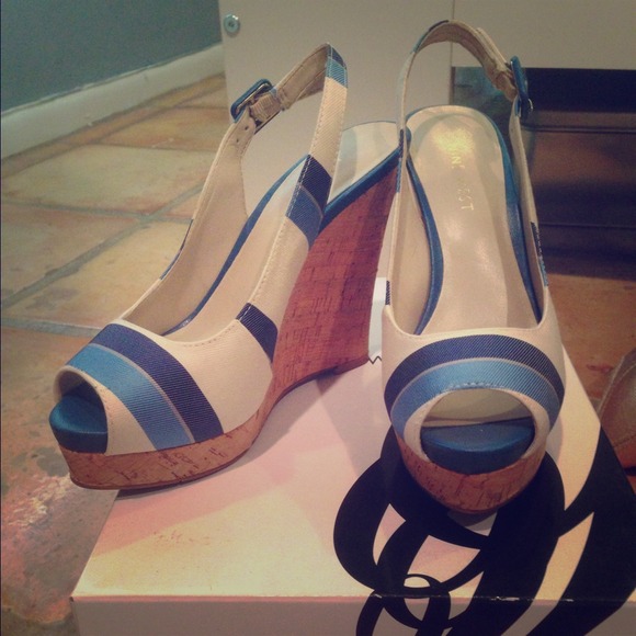 Nine West Striped Wedges