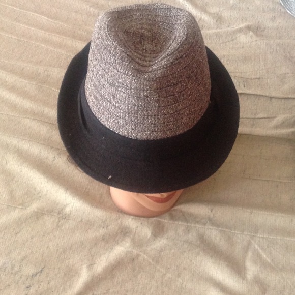 Hat bundle - Picture 3 of 4