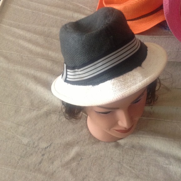 Hat bundle - Picture 3 of 3