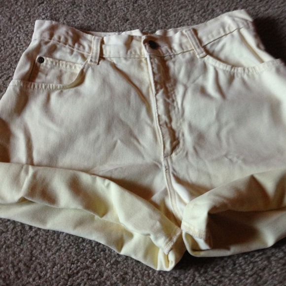 🌟TRADED🌟 Yellow Vintage High Waisted Shorts