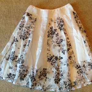 Black and white flowered skirt