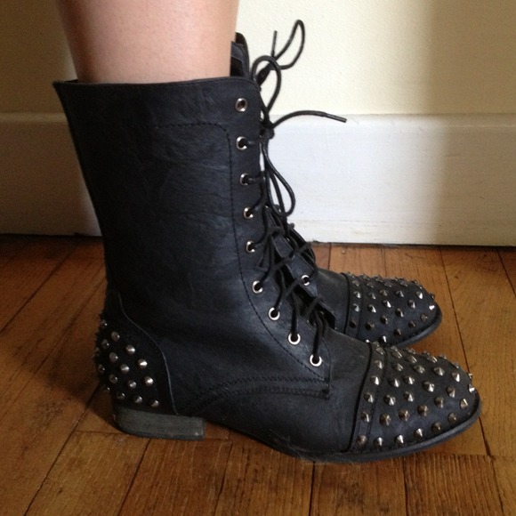 **ON HOLD** Black studded boots