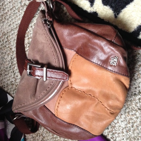 Crossbody handbag