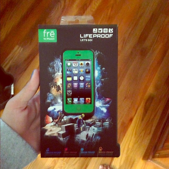 Lifeproof case for iPhone 5 green - Picture 1 of 1