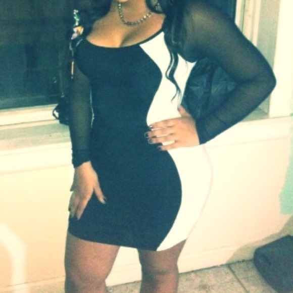 Dress - Picture 2 of 2