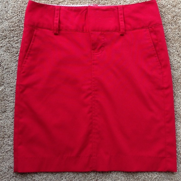 Red Tommy Hilfiger mini