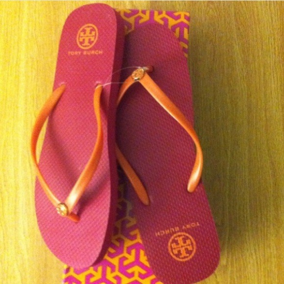 Tory burch flip flops