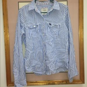 ❌Sold❌Abercrombie & Fitch Blue White Striped Butto