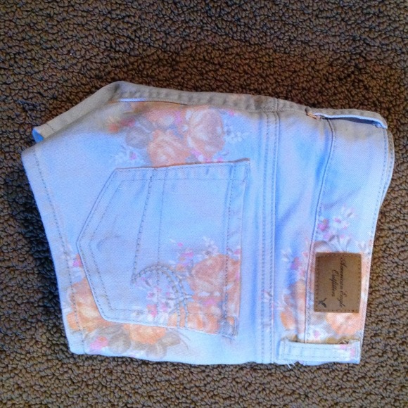 American eagle floral printed short shorts - Picture 1 of 3
