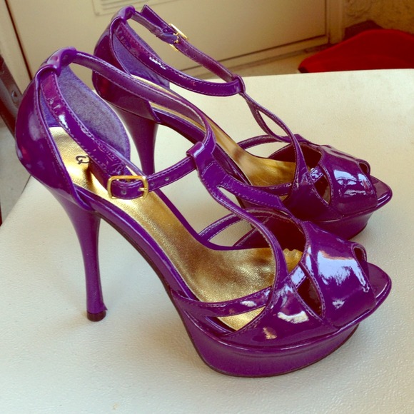 Purple open-toed heels