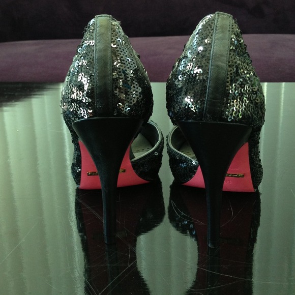 Betsy Johnson Sequin Peep Toe Heels NEVER WORN - Picture 2 of 3