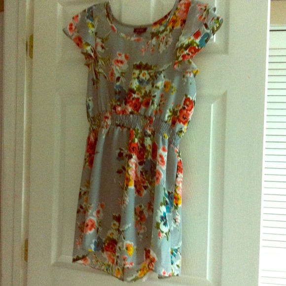 Snap size large floral dress