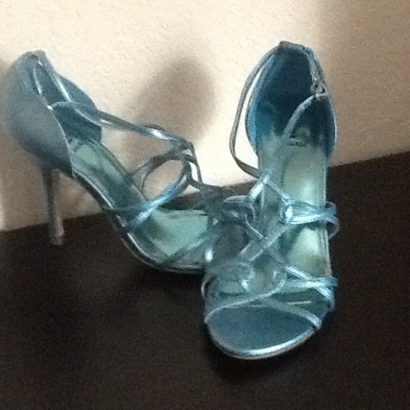 Turquoise Size 7 Bakers Brand