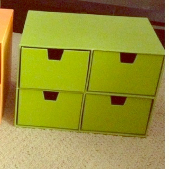 Desk organizers