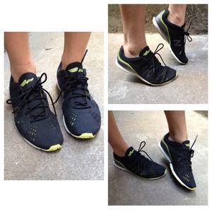 LAST DAY SALE Seventyseventhree by New Balance