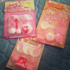 Girls kitchen ware toys