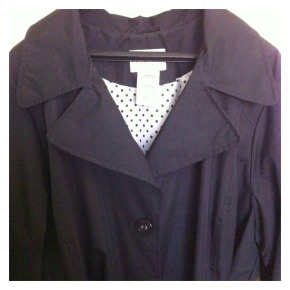 🌸Cutest Black Rain Coat Ever.. Mint Condition🌸
