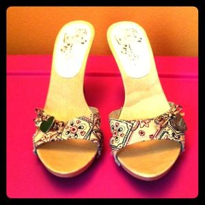 Guess wooden heels! ✂Reduced✂