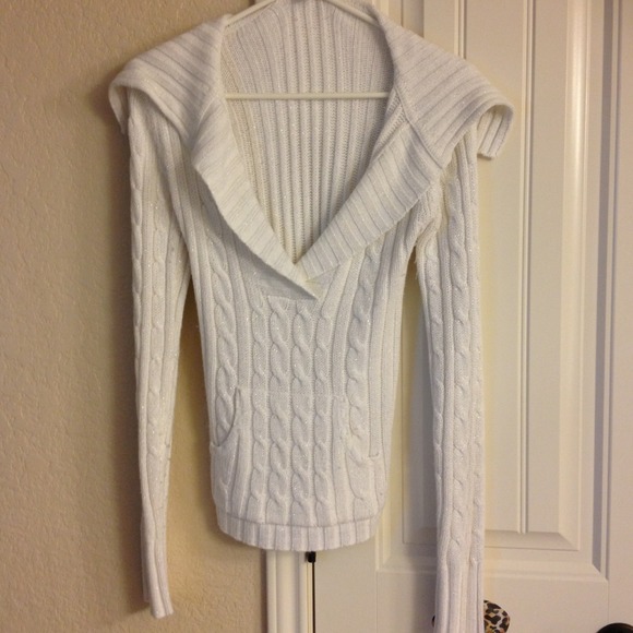 ON SALE Cute white sparkle sweater size small