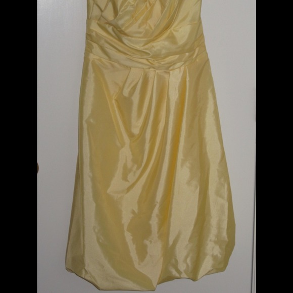 SOLD    David's Bridal yellow satin halter dress. - Picture 4 of 4