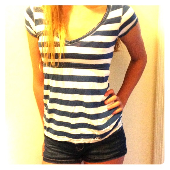 Navy stripped Holister V-neck