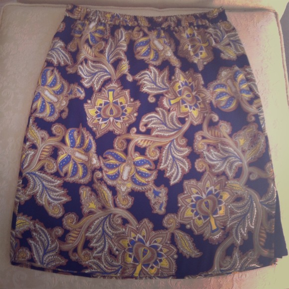 NWOT Navy & Gold Paisley Print Skirt