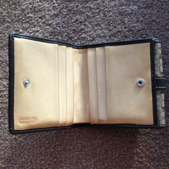 Authentic Coach Wallet! - Picture 2 of 4