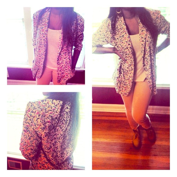 ⬇MULTI COLORED BLAZER⬇⬇ REDUCED PRICE 🚨