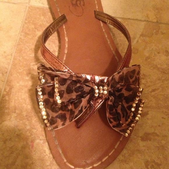 Flip flops 😋 - Picture 2 of 2