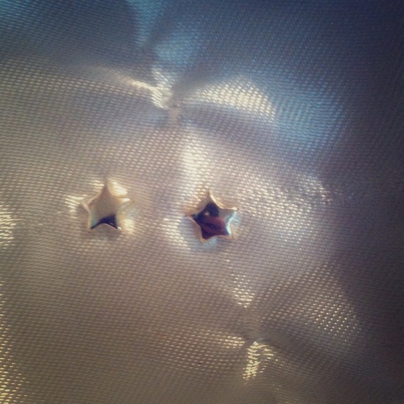 Star earrings.